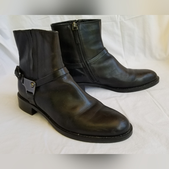 Ecco Hobart 25mm Black Ankle Boots - Picture 8 of 9